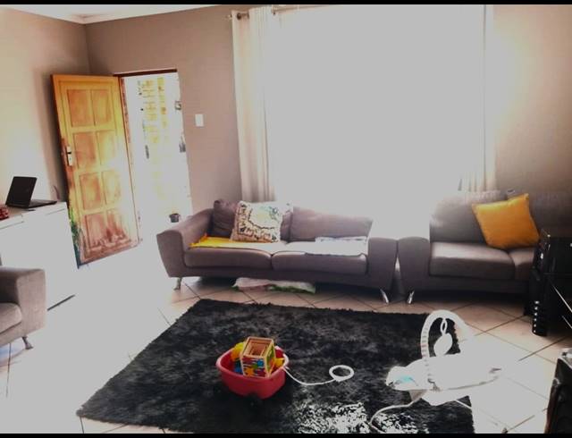 3 BEDROOM FREEHOLD FOR SALE IN OOS EINDE